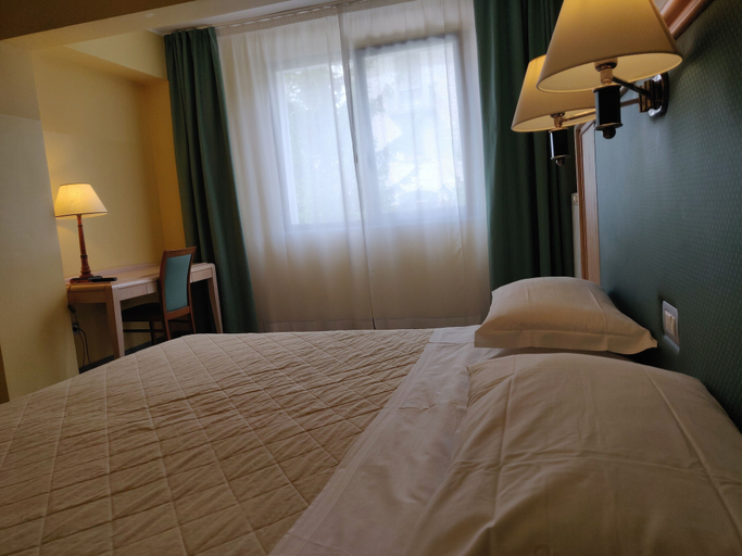 Bedroom 4, Albergo Conte Max, Isernia
