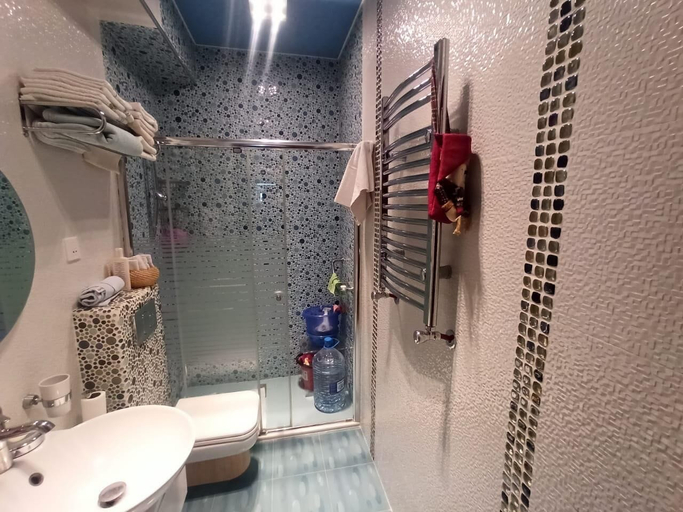 Bathroom 4, Apartment with beautiful city view, Baku