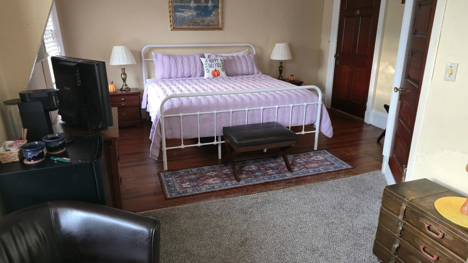 Bedroom 3, Inn at Lake Joseph, Sullivan