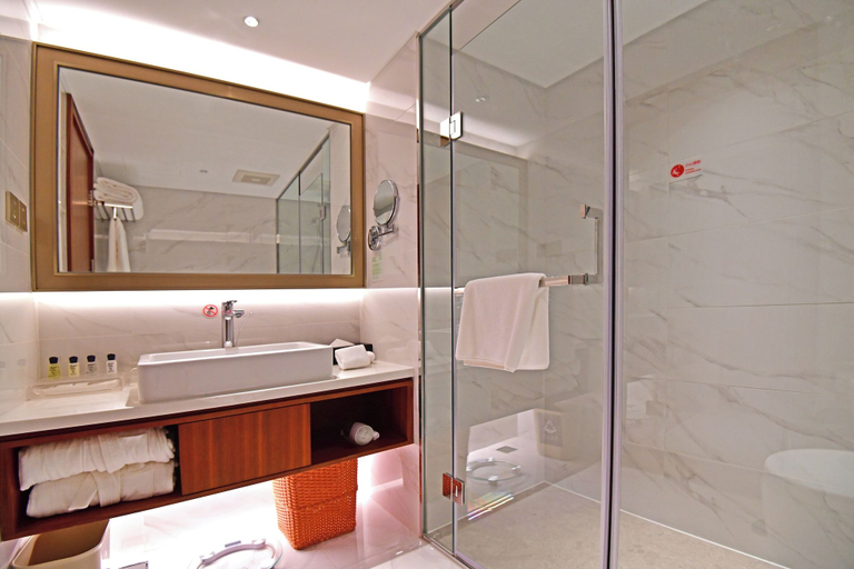 Bathroom 3, V Continent Beijing Parkview Hotel, Beijing