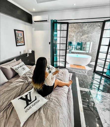 Bedroom, Golden Gorilla Villa with private pool & jacuzzi, Angeles City