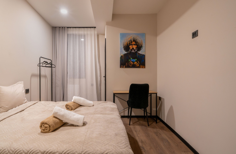 Room 4, Niabi 4BDR Apartments with billiards, Tbilisi