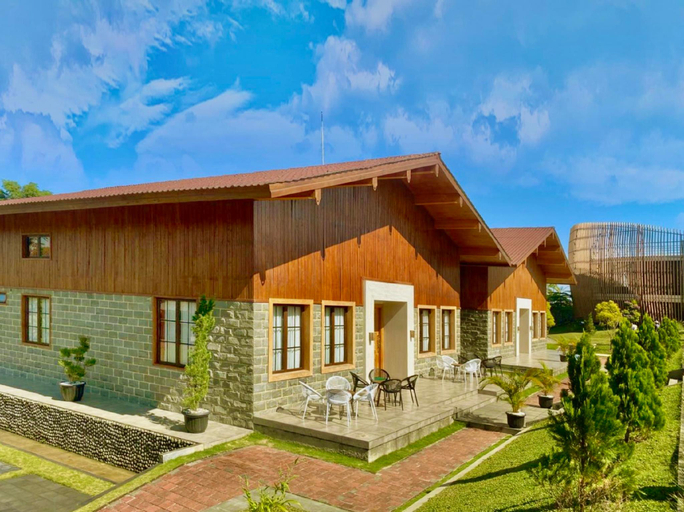 Exterior & Views 2, Padi Resort, Bogor