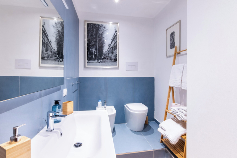 Bathroom 4, Palazzo del Bono suites, Palermo
