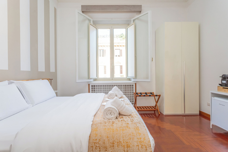 Room 5, Dea Roma, Rome