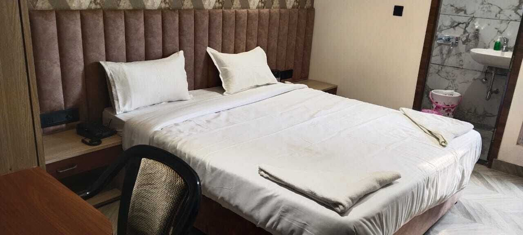 Room 2, Hotel B K Stay, Mainpuri