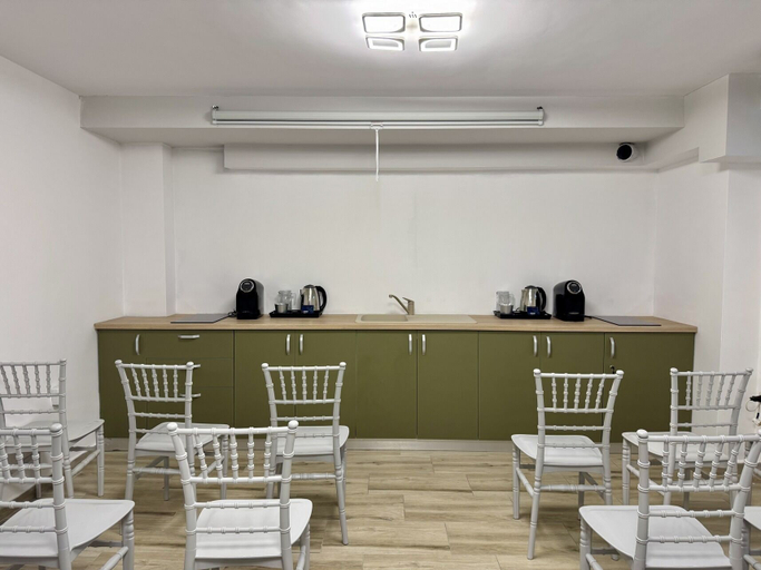 Food & Drinks 5, Otopeni Suites by CityBookings, Municipiul Bucuresti