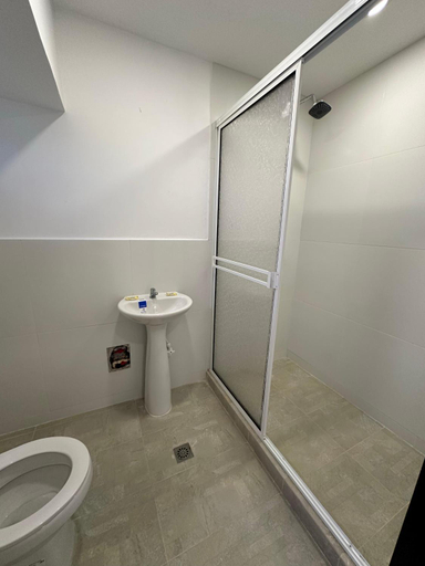 Bathroom 3, Jhonny Cay Collection Apartment, San Andrés
