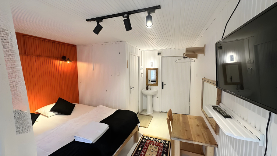 Room 3, Karaaslan Kamping Tesisleri, Başiskele