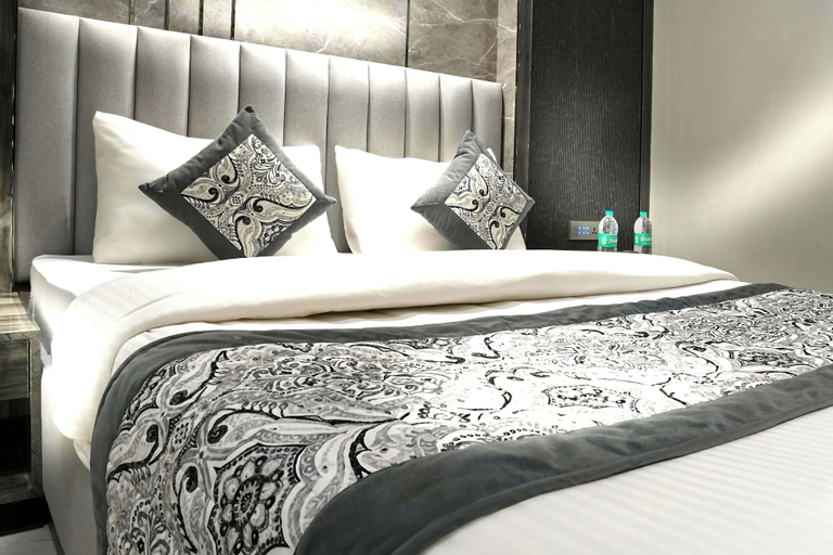 Room 5, Hotel Mountain Bliss new delhi, Delhi