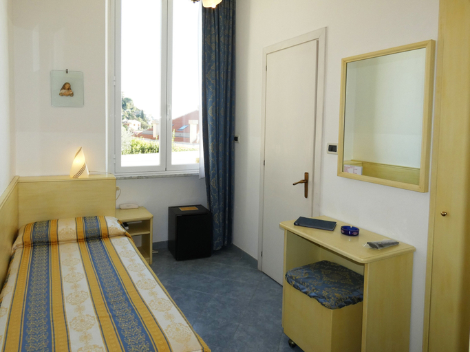 Room 2, Hotel Villa Centa, Savona