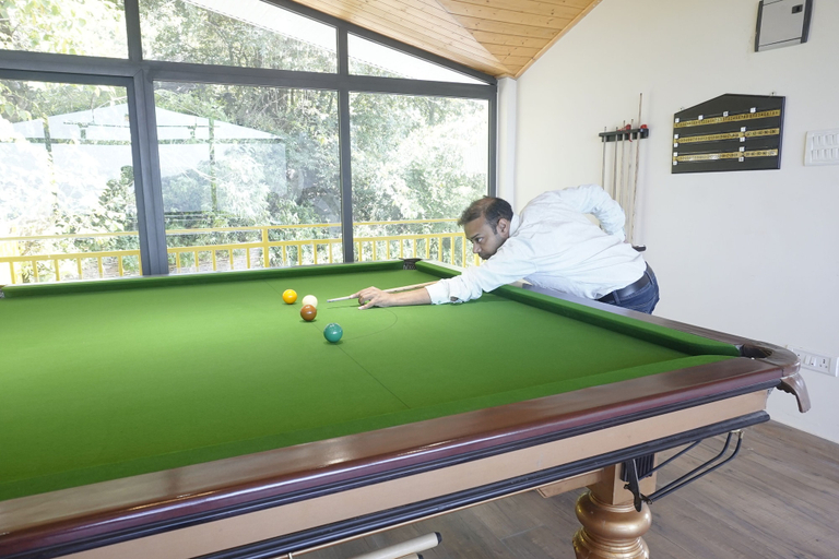 Game room, Hillshades Comfy Rooms, Solan