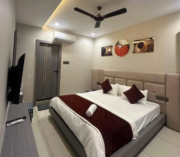 Room 3, Hotel Rajshree Inn, Ujjain