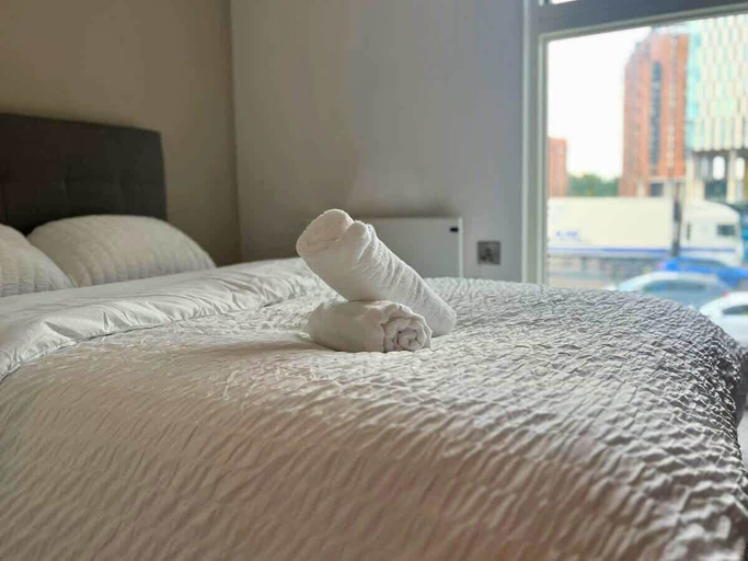 Room 5, Joyful - 2 Ensuite Flat in M15, Manchester