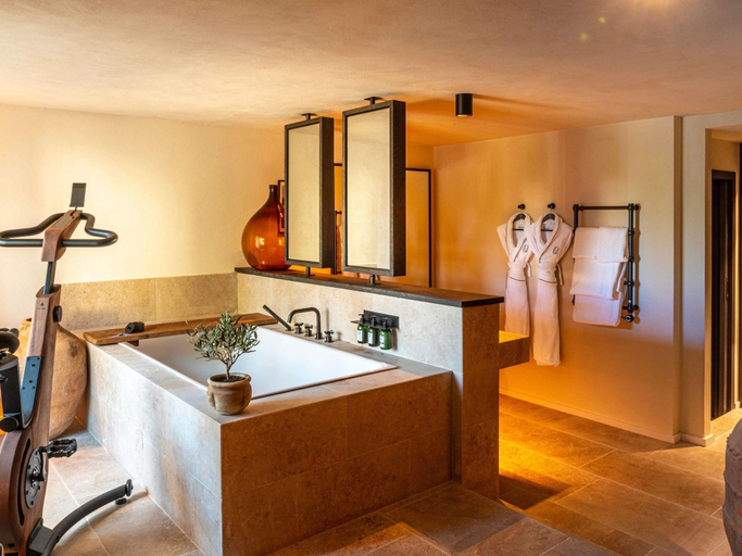 Bathroom 5, L'Isle de Leos Hotel & Spa - MGallery Collection, Vaucluse