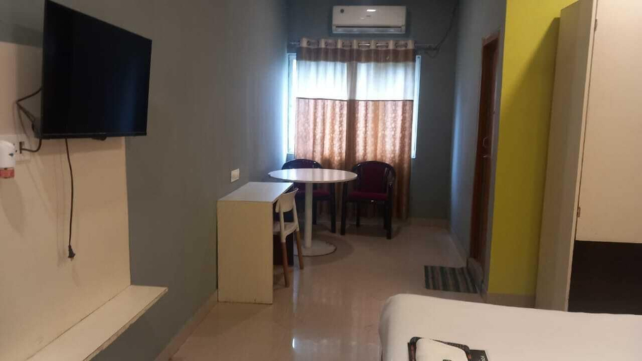 Room 3, Jebi's Inn, Kamrup