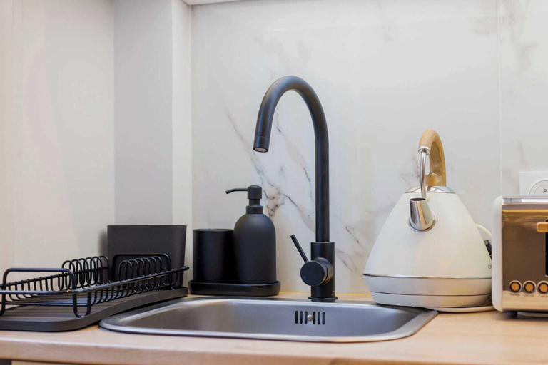 Others 4, Appartement in the Heart of Paris Eiffel Tower, Paris