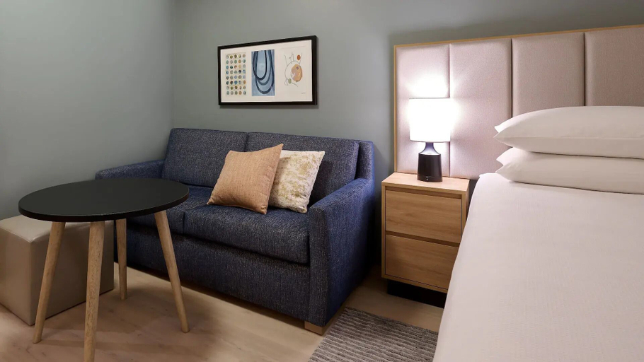 Room 2, Hyatt Studios Harrisonburg, Rockingham