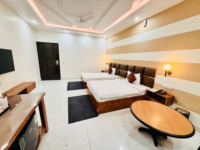 Bedroom 4, Hotel Green Plaza, Sonipat