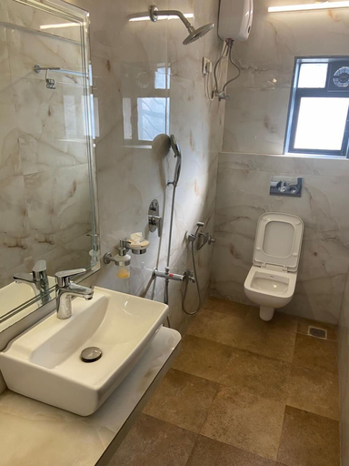 Bathroom 2, Ocho Homes by Eight Continents, Belapur, Thane