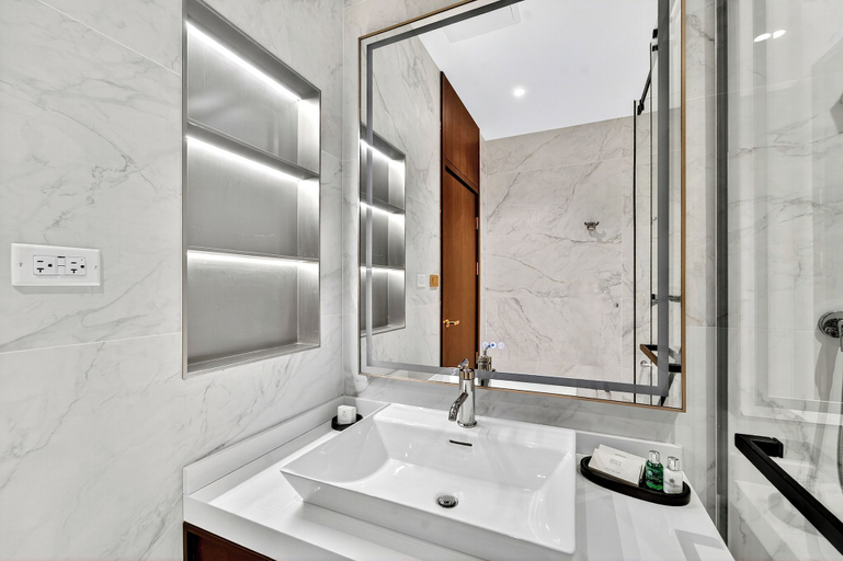 Bathroom 3, Jewelz By King's Hotel, City of Georgetown