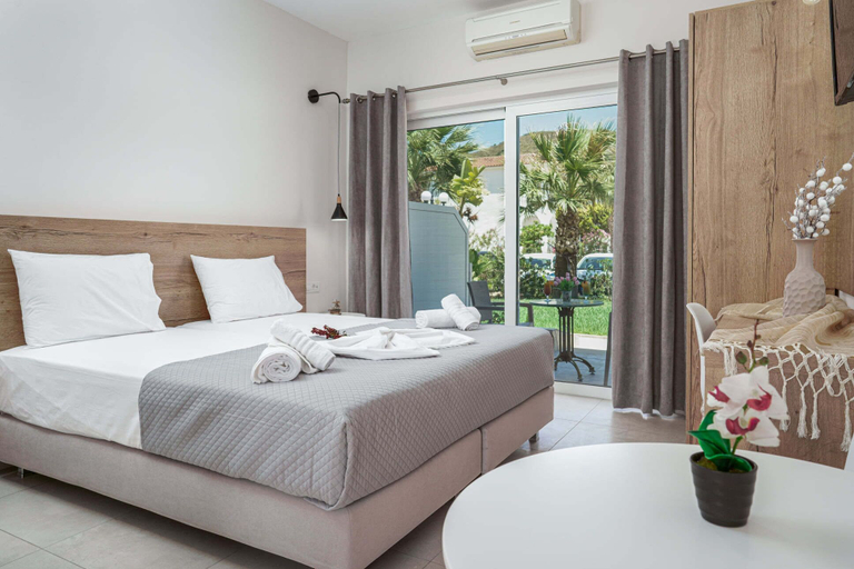Bedroom 2, Antonis Apartments, Ionian Islands