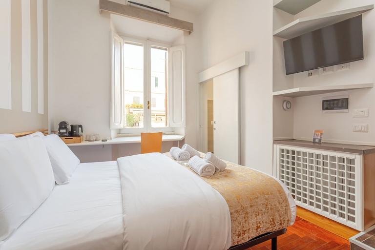 Room 4, Dea Roma, Rome