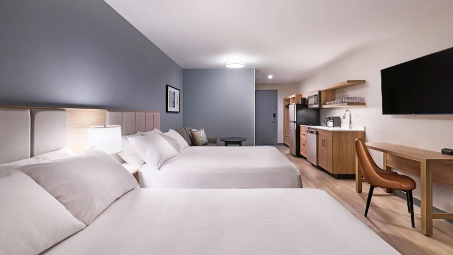 Room 3, Hyatt Studios Harrisonburg, Rockingham