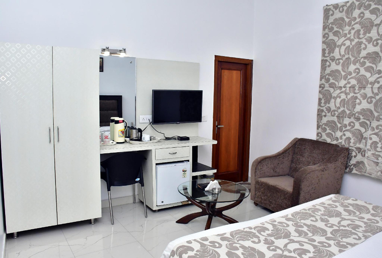 Others 5, Royal Classic, Bareilly