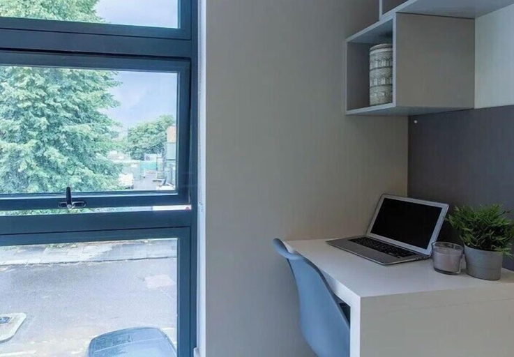 Room 3, Student Only Modern Studio Apartment at Seven Sisters Near Tottenham Hotspur Stadium, London