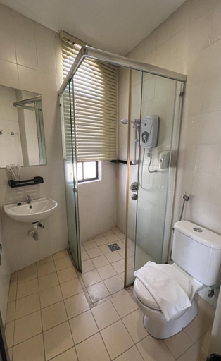 Bathroom 4, Cojoy Hotel @ Chinatown, Kuala Lumpur