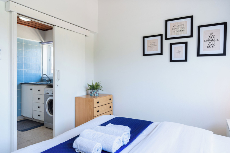 Room 4, Lazuli 1-BR W Pool & Balcony in Larnaca, Larnaca