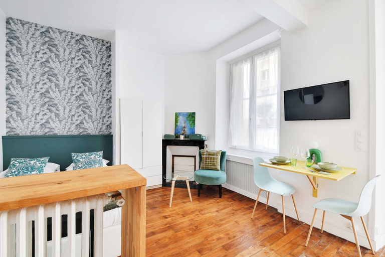 Interior, Cozy Studio With Terrace Near the Eiffel Tower, Paris
