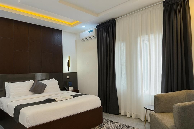 Room 5, El-Patevadan Hotel and Suites, Yenegoa