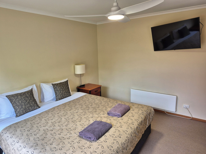 Bedroom 3, Golden Heritage Apartments Beechworth, Indigo - Pt A