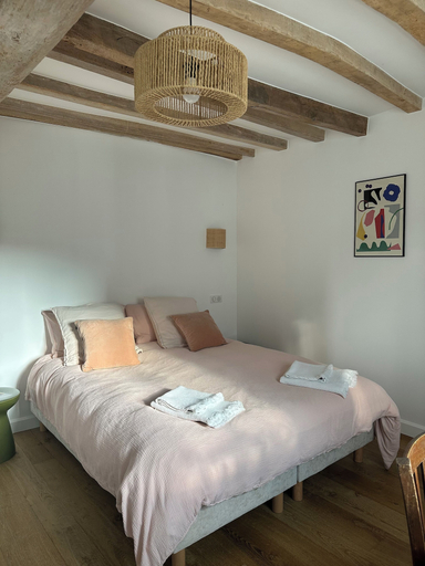 Bedroom 3, Aux Petits Bourgeons, Yvelines