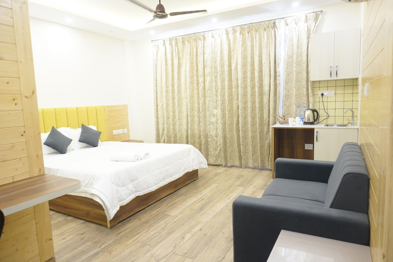 Room 5, Hillshades Comfy Rooms, Solan