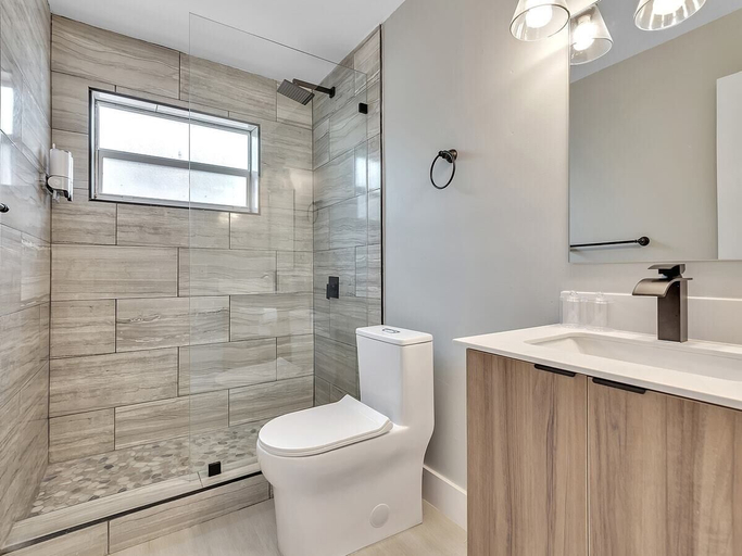 Bathroom 3, Cozy 1BR Seaside, Steps to Hollywood Beach & More, Broward