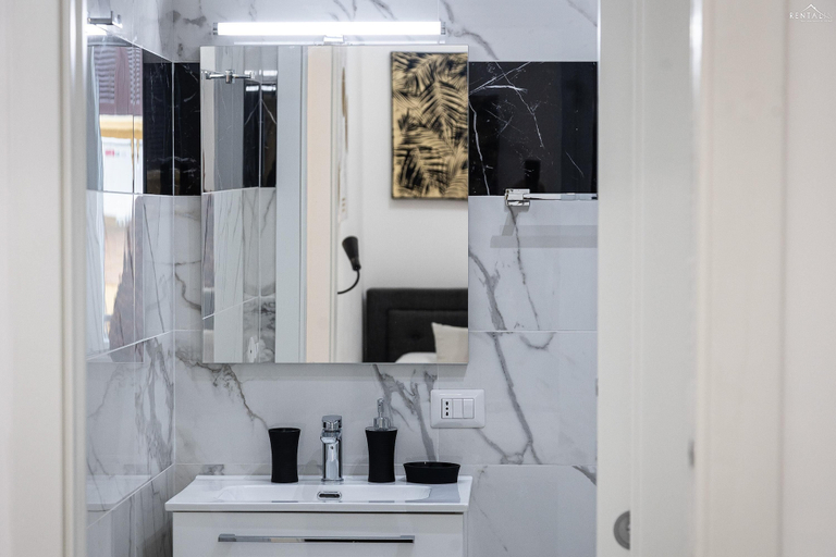 Bathroom 3, Rental in Rome Germanico Apartment, Roma