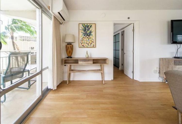 Interior 5, City & Palm View Oceanfront Bliss w/ Free Parking, Honolulu