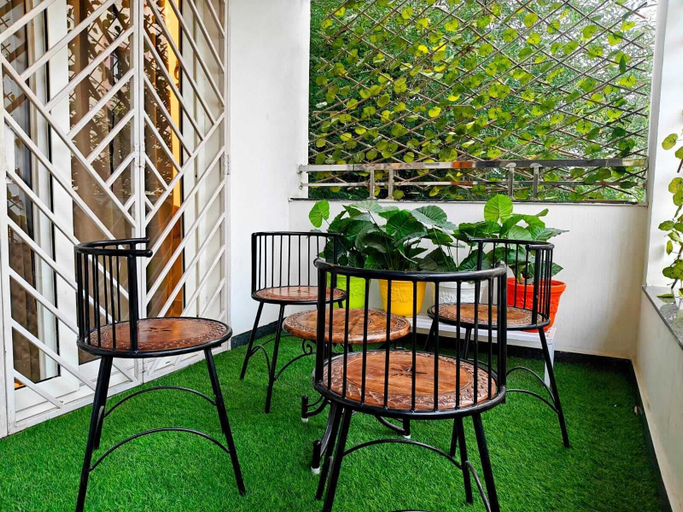Balcony 4, Crescent Stays Madhapur, Hyderabad