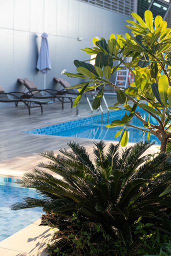 Room 2, LUX Studio Near Burj w Canal Views, Dubai