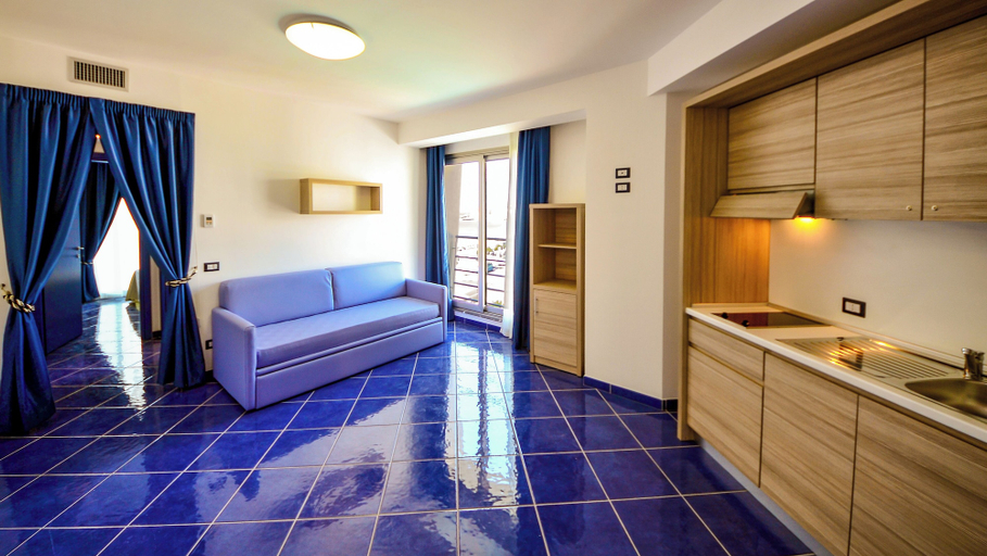 Bedroom 5, Astro Suite, Palermo