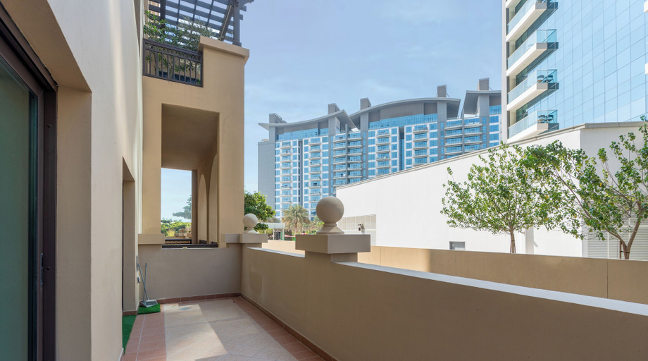 Balcony view, Luxury 3BR TH in Fairmont by Bespoke, Dubai
