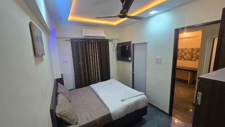 Room 2, Hotel Shree Siddhivinayak, Thane