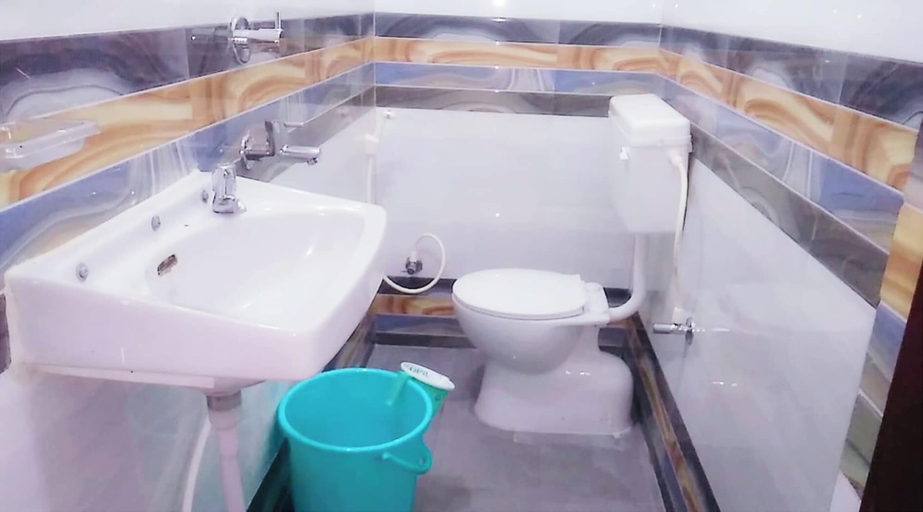 Bathroom 4, Hotel New Ashoka Prayagraj, Kaushambi
