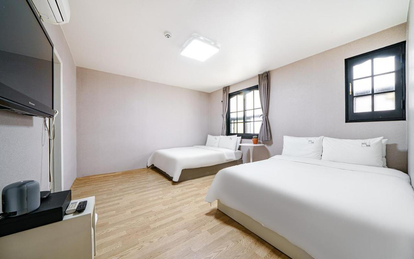 Bedroom 2, Tongyeong Daon, Tongyeong