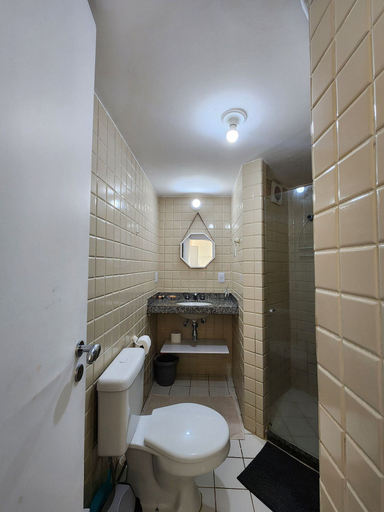 Bathroom 3, Sol Nascente, Salvador