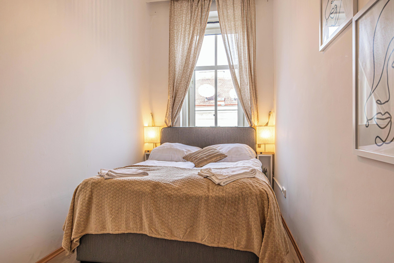 Room 2, Affordable Apartment Close to Stadthalle, Wien