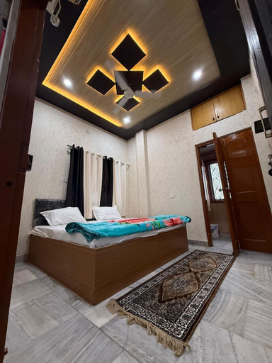 Room 2, SHRI SHYAM KASHI STAY VARANASI, Varanasi